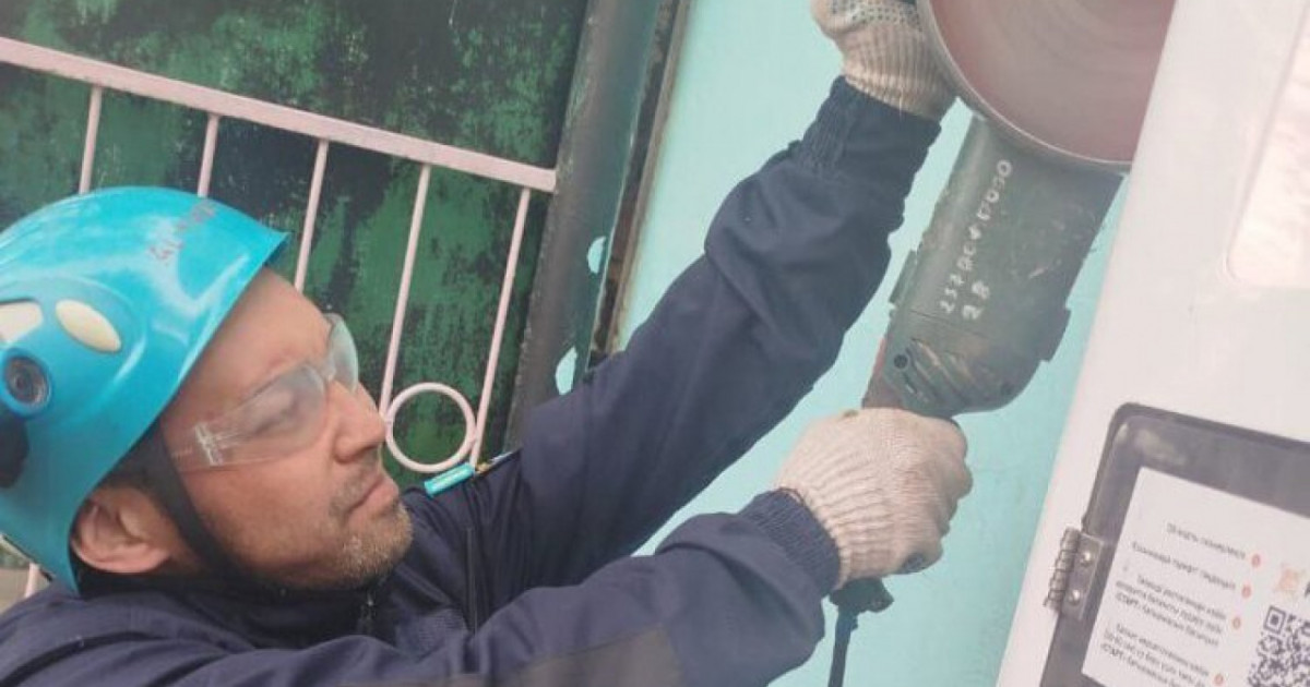 Екібастұзда жасөспірімнің қолы су тазалайтын аппаратқа қыстырылып қалған