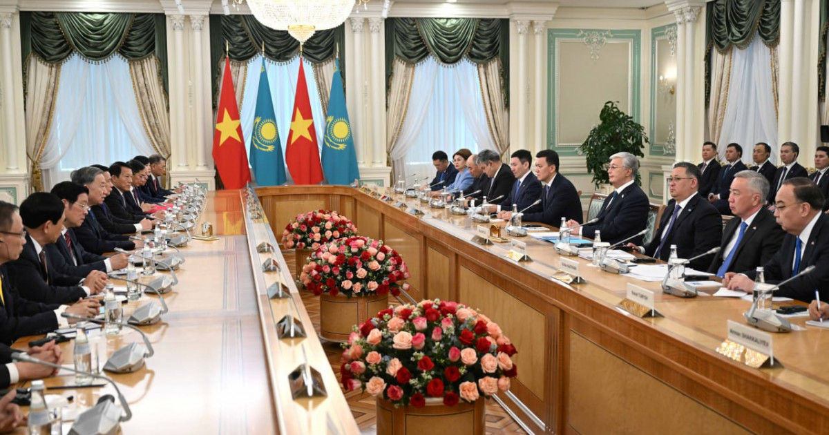 Қасым-Жомарт Тоқаев пен То Лам кеңейтілген құрамда келіссөз өткізді