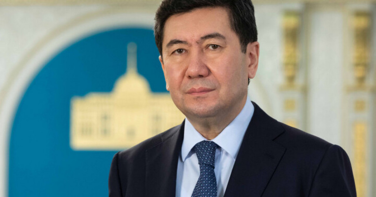Мәжіліс төрағасы Ерлан Қошанов Отан қорғаушылар күнімен құттықтады