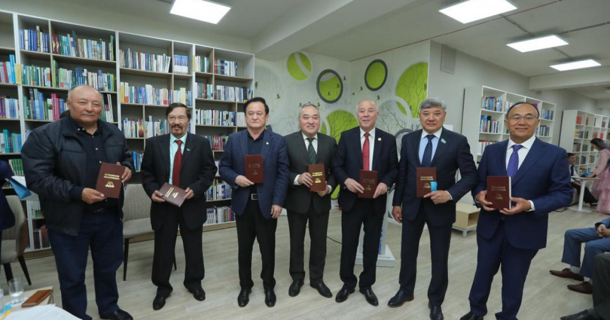 Майдангерлердің хаттарынан жинақталған кітап жарық көрді
