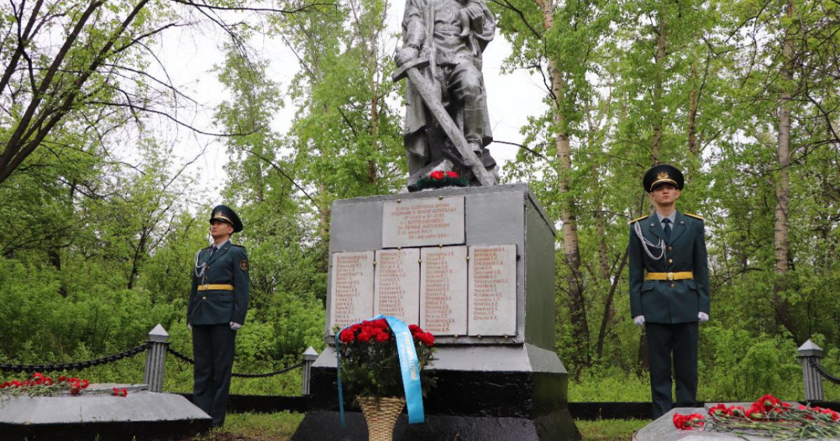 «AMANAT» партиясы Петропавлда Жеңіс күніне орай акция өткізді