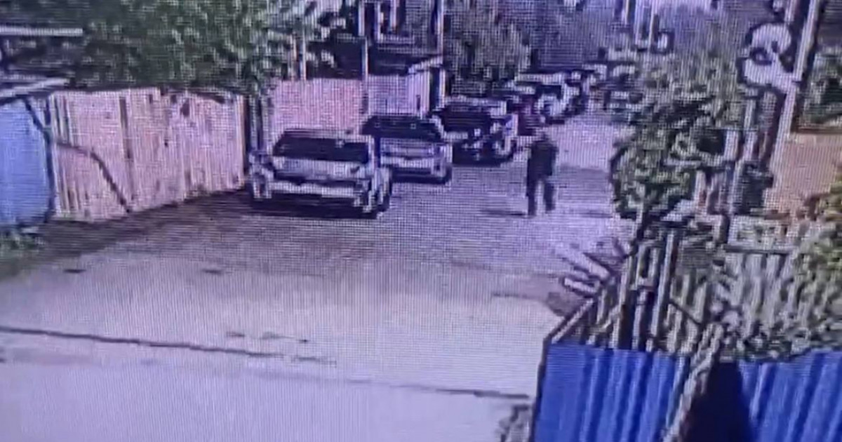 Алматы тұрғыны түнде зейнеткердің үйіне түсіп, ақшасын тартып алып кеткен