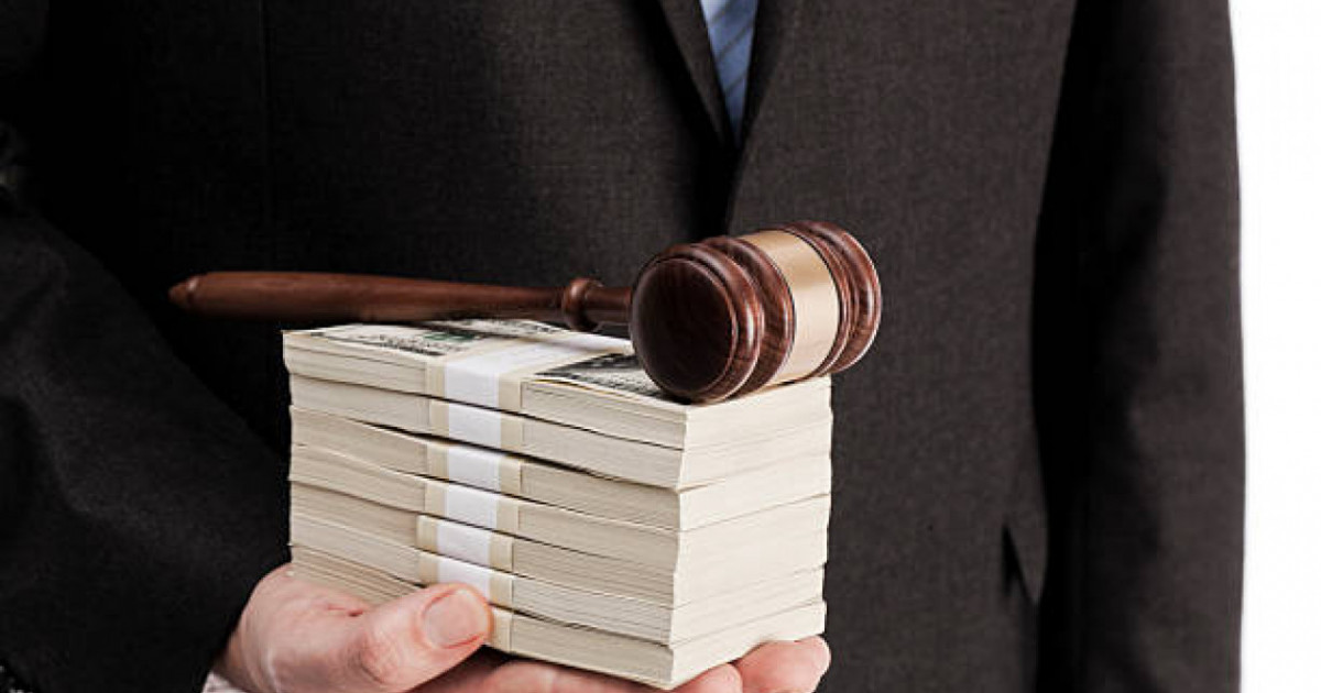 8,5 млрд теңге жымқырған екі адамға қатысты үкім шықты