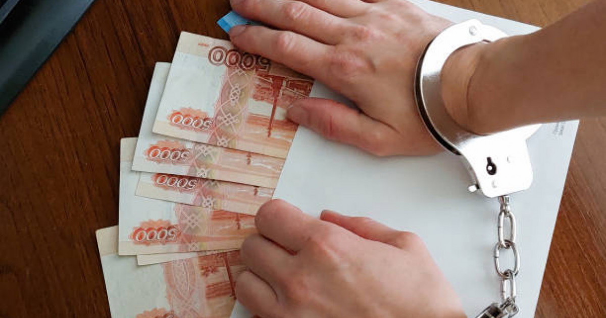 Кәсіпкер өзіне көмектескен мекеменің бас маманына 10 млн теңге пара берген