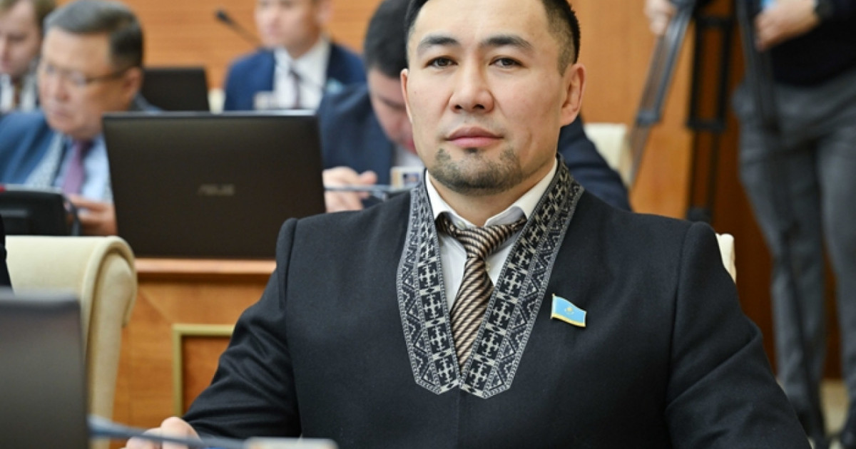 Ұл мен қыз тәрбиелейтін ұлттық бағдарлама қабылдау керек – Ардақ Назаров