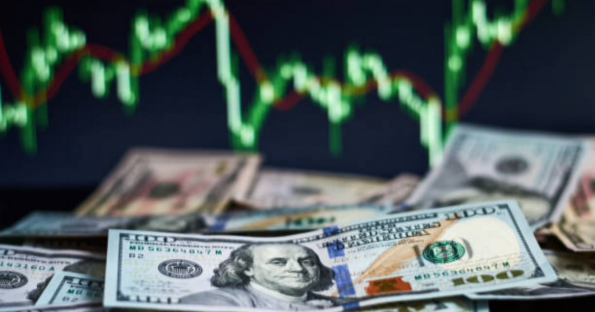 Биржада доллар 3 теңгеге қымбаттады