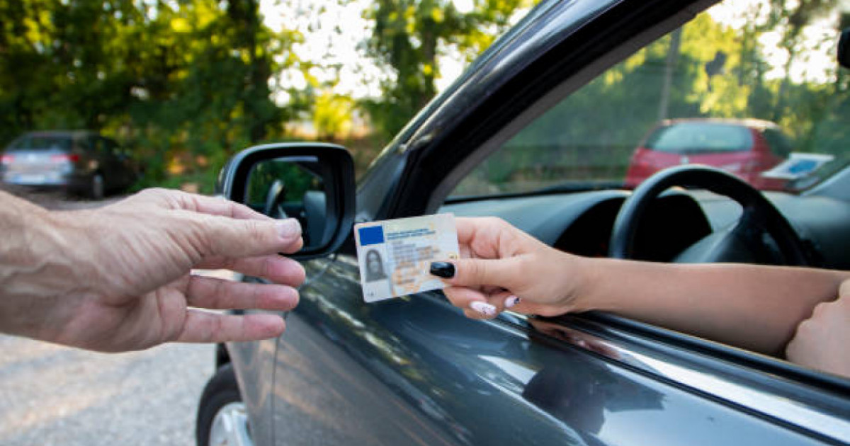 Ақтөбеде жол ережесін 131 рет бұзған жүргізушіге 3,5 млн теңге айыппұл салынды