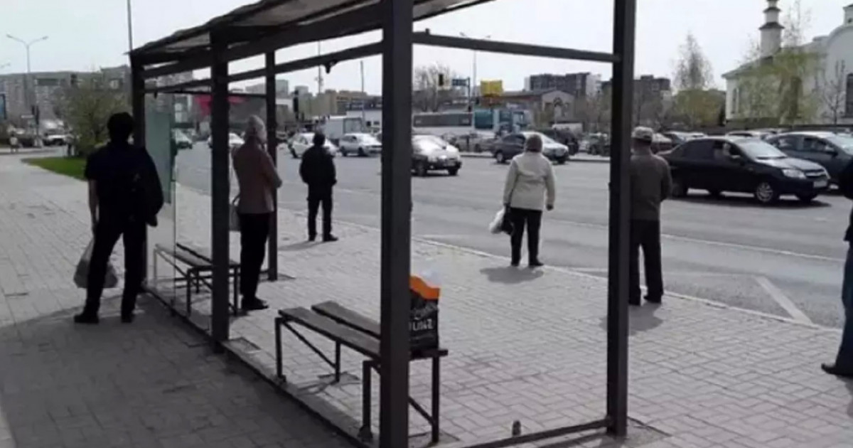 Қарағандыда жүкті әйел аялдамада толғағы қысып, босанып қалды