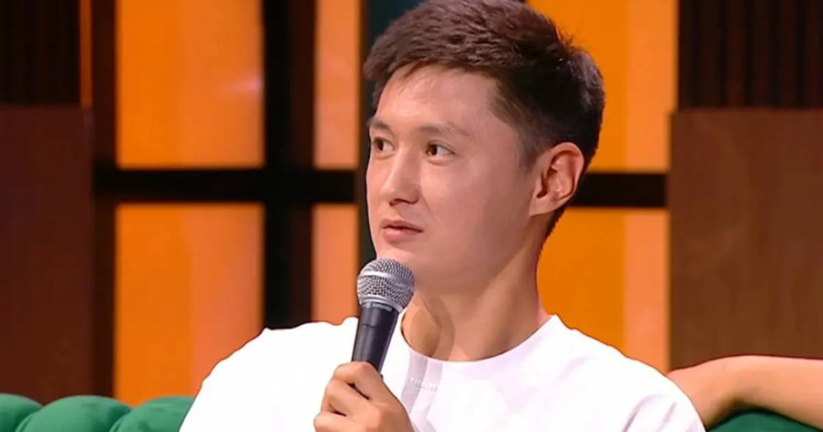 Смотреть онлайн порно жетілген әйелдің қызыл колготки трахают