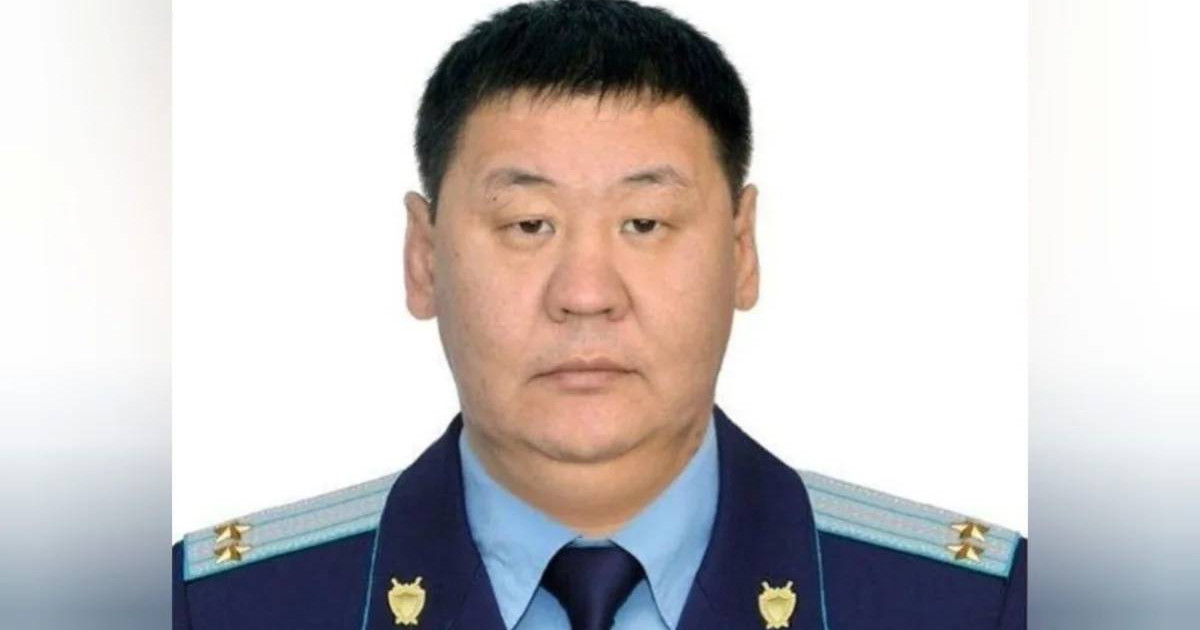 Жігітті мастурбациялаған порнографиялық қыздың суреті