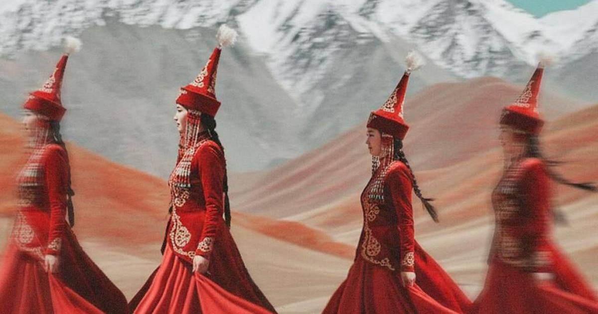 Жас пен кәрі порно онлайн көру Латекс байламы