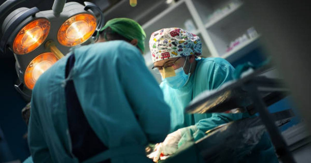 Мен әйелімнің аузына келдім