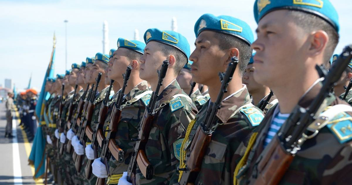 Жұлдыру туралы видео Жас ресейліктердің қатысуымен шынайы өмірдегі эротикалық бейне