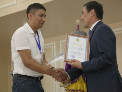 Үздік журналистер марапатталды