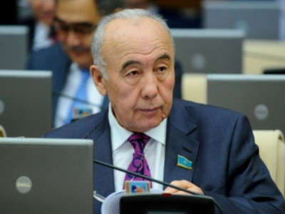 Розақұл Халмұрадов: 2020 жылы мектеп бітірушілердің 100 пайыз қазақ тілін меңгеруі мүмкін бе?