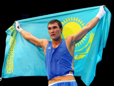 Чемпиондар депутаттықтан дәмелі