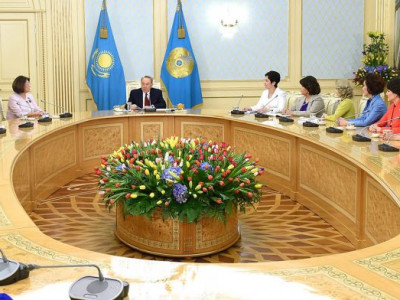 Н. НАЗАРБАЕВ, ҚР Президенті: Әйелдер – тәуелсіздіктегі ең сенімді серігім