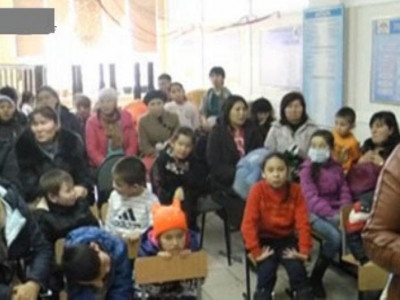 Мектеп басшылығы оқушылардың жаппай астан ұшынғанын жасырмақ болған