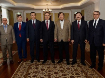 Анадолы жұрты алқалаған ақын