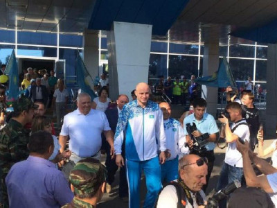 Дычко да Қостанайдан үш бөлмелі пәтер алады