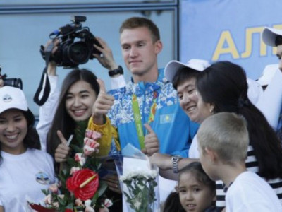Рио Олимпиадасының чемпионы Дмитрий Баландинді салтанатпен күтіп алды