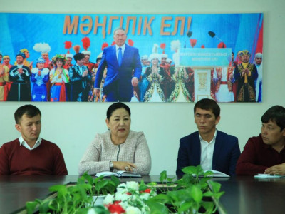 ОҚО-ДА АЙТЫСКЕР АҚЫНДАР ОРТАЛЫҒЫ АШЫЛДЫ