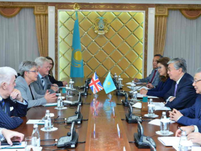 Тоқаев британ парламентшілерімен кездесті