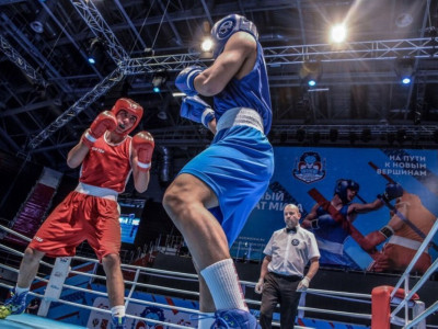 8 боксшы әлем чемпионатының жартылай финалына шықты