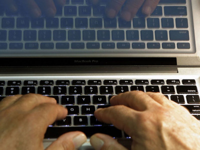YouTube, Facebook, Twitter мен Microsoft бірікпек