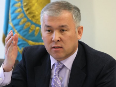 Мұрат Әбенов "Пришельцы в ауле" фильмін көрмеуге кеңес берді
