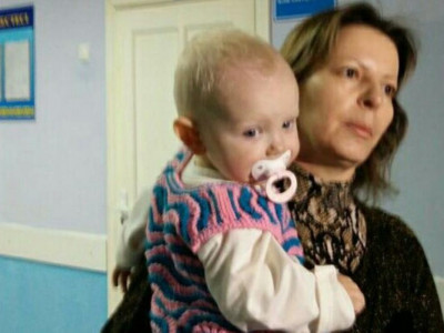 Ақтөбелік әйел 11 айлық баласын жатақхана дәлізіне тастап кетті