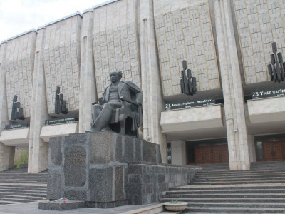 М.Әуезов театрының ақпан айындағы репертуары