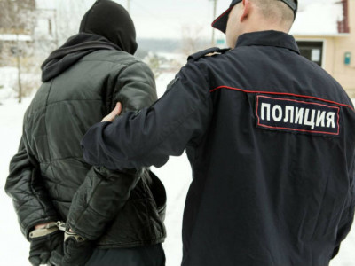 Қамауға алынған күдіктілерге күш көрсеткен полицейлер 12 жылға сотталмақ