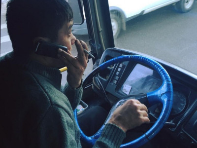 Елордада автобус жүргізушілеріне ұялы телефон ұстауға тыйым салынбақ