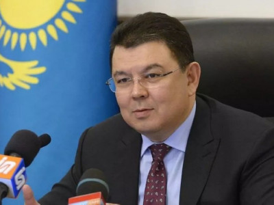 Қ.Бозымбаев: Тапшылық болмасын десеңдер, қымбат бензинді қанағат тұтыңдар!