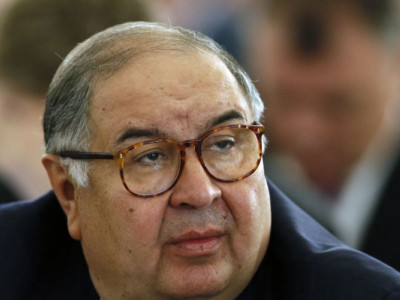 Ресей миллиардері оппозиционер Алексей Навальныйды сотқа берді