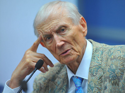Мұхтар Шаханов:  Ұлы рухтасым өмірден озды