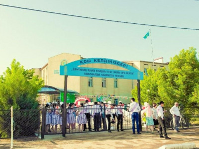 Жетісай қаласындағы мектепке Дінмұхамед Қонаевтың есімі берілді