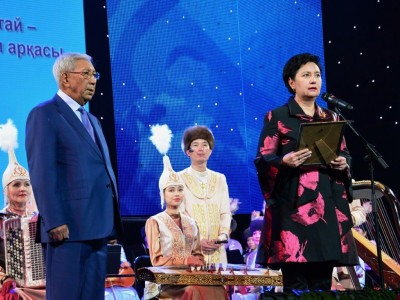 Мемлекет басшысы Мырзатай Жолдасбековті 80 жасымен құттықтады