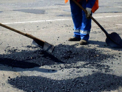 Алматыда 250 мың шаршы метр жол жөнделмек