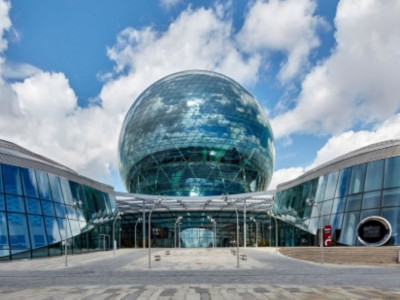 Куянов ЭКСПО кешені терезелерінің шытынауына жұмысшыларды кінәлады