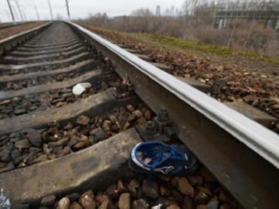 Музыка тыңдап келе жатқан ер адам пойыздың астына түсіп, мерт болды