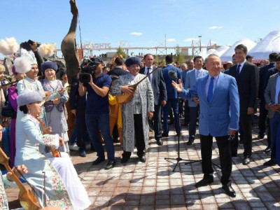 Елбасы «Қазанат» ипподромына барды