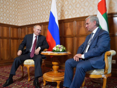 Путин Абхазияның "тәуелсіздігі" мен "қауіпсіздігін" қолдады
