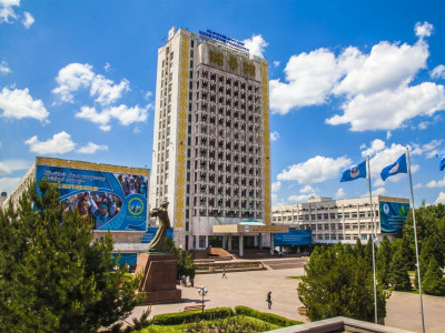 ҚазҰУ ректоры ISESCO сыйлығының иегері атанды