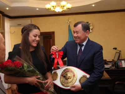 Фирузаға Тараз төрінен пәтер кілті табысталды