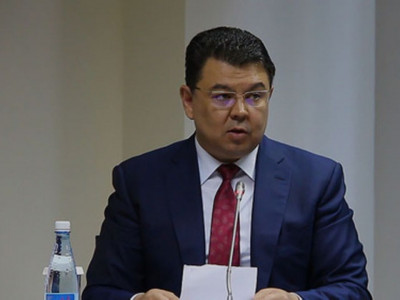 Бензин бағасы: Сағынтаев Бозымбаевтың жауабына қанағаттанбады