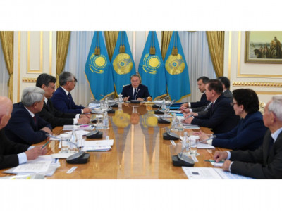 Президентке латын әліпбиінің жаңа нұсқасы таныстырылды