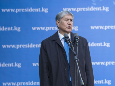 Атамбаев: Егер шекарадағы жағдай өзгермесе, ЕАЭО отырысын өткізуге бастама көтеремін