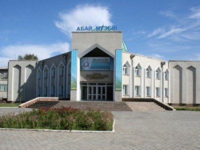 Абай музейіндегі «Киелі Шыңғыстау»
